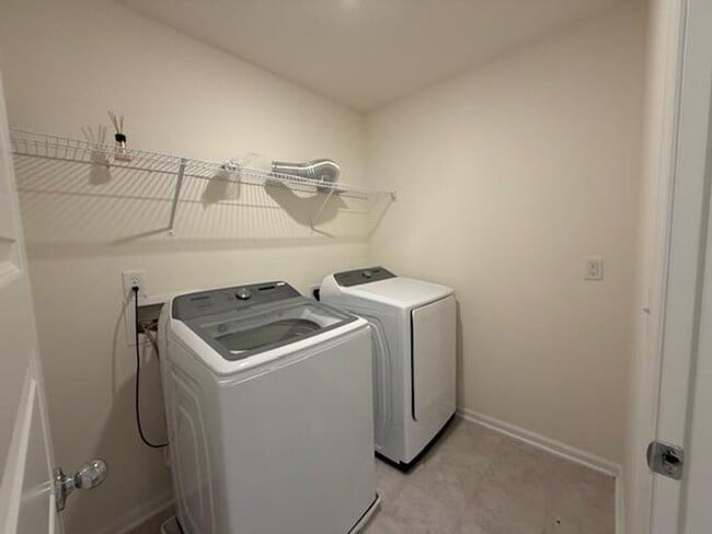 Foto del edificio - 1216 Grenshaw Dr