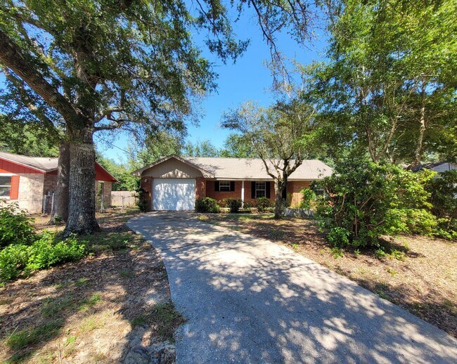 Building Photo - 6506 Colonial Dr