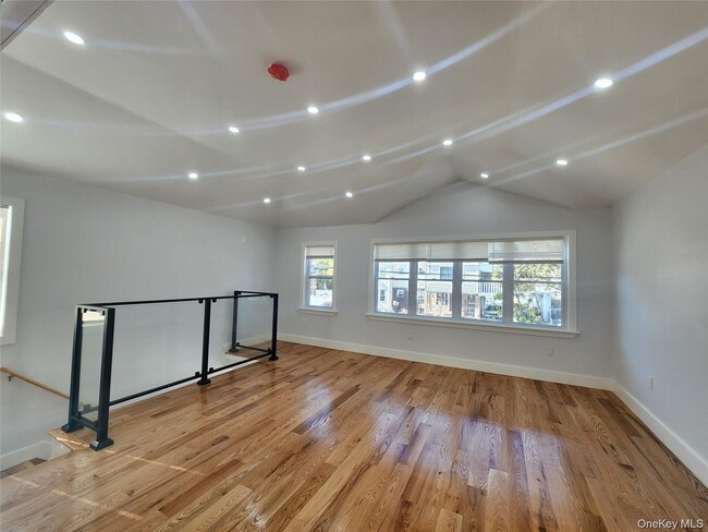 Building Photo - 330 Taylor Ave