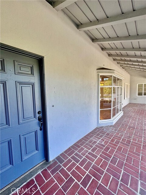 Building Photo - 3925 Chevy Chase Dr