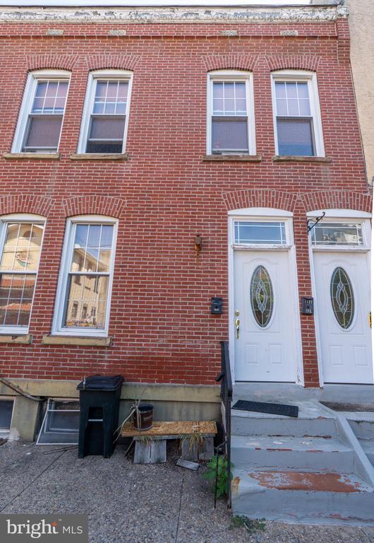Building Photo - 1121 S 13th St