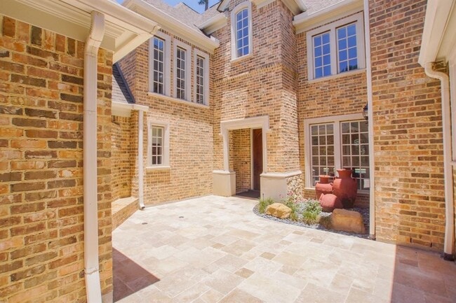 Building Photo - 6 W Monteagle Cir