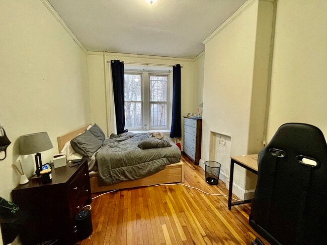 Foto del edificio - 688 Parker St