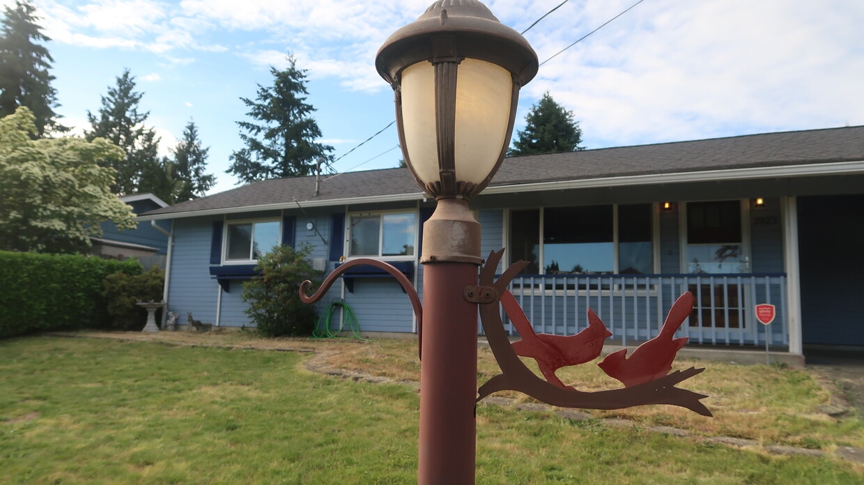 2823 205th Pl SW, Lynnwood, WA 98036 House Rental in Lynnwood, WA