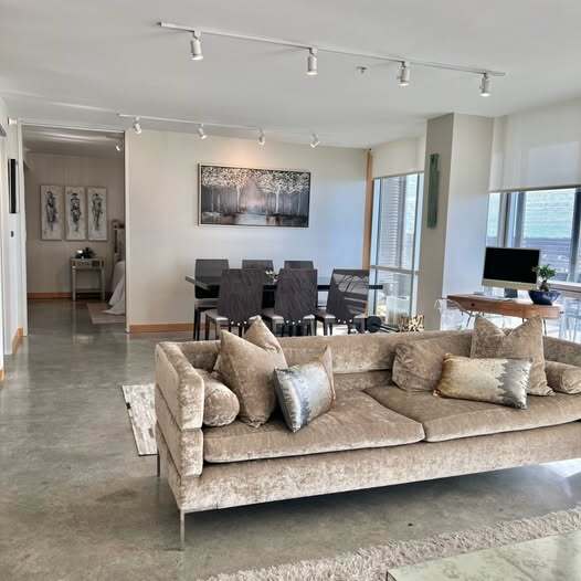 Photo - 221 E College St Apartments