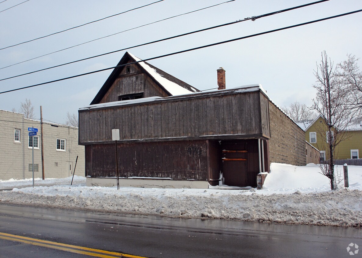 Building Photo - 976 Joseph Ave
