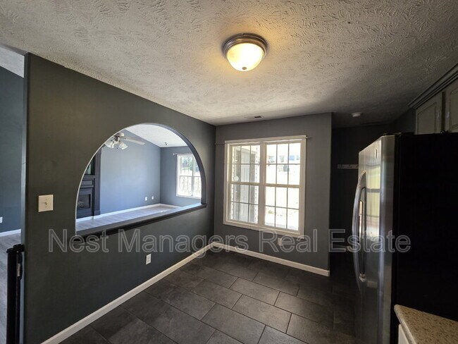 Foto del edificio - 7732 Redwood Ave