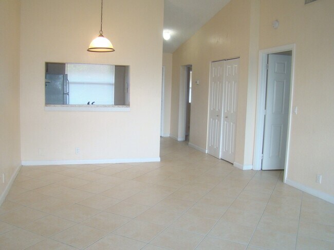 Foto del edificio - 11563 NW 45th St