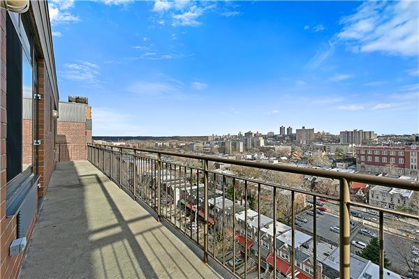 Building Photo - 3210 Riverdale Ave