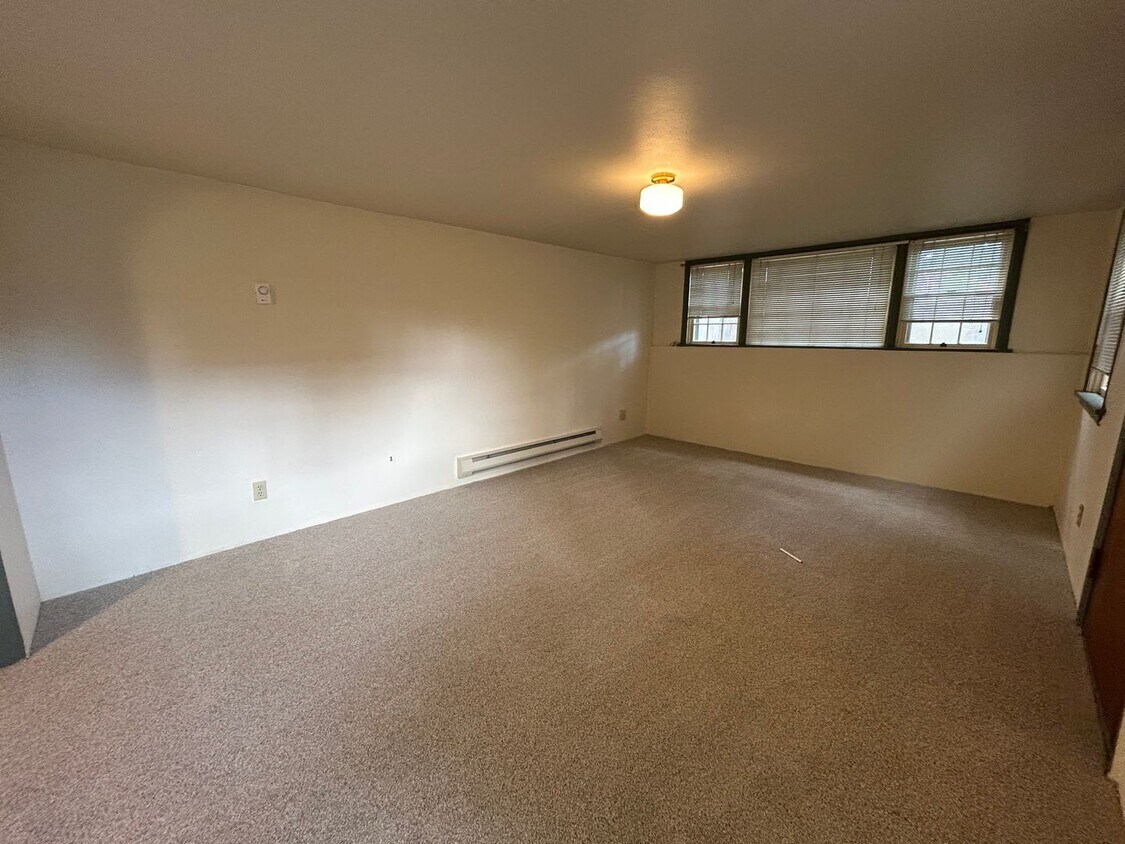 Primary Photo - Charming 1 Bedroom Apartment in the Heart ...