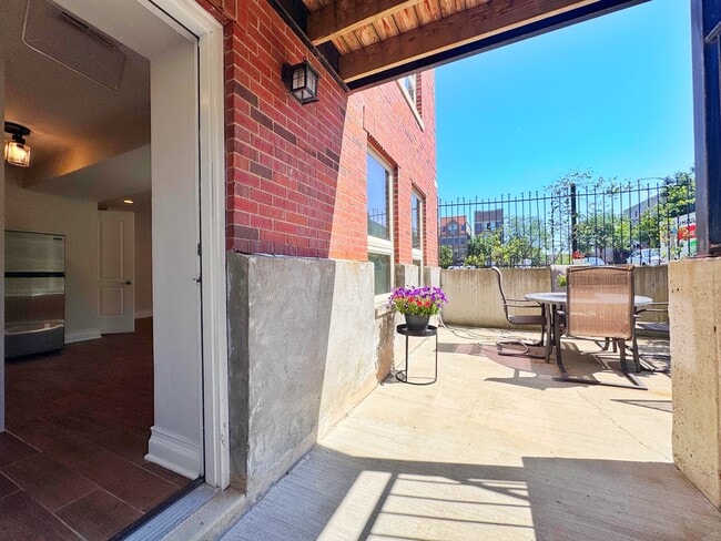 Building Photo - 517 S Campbell Ave