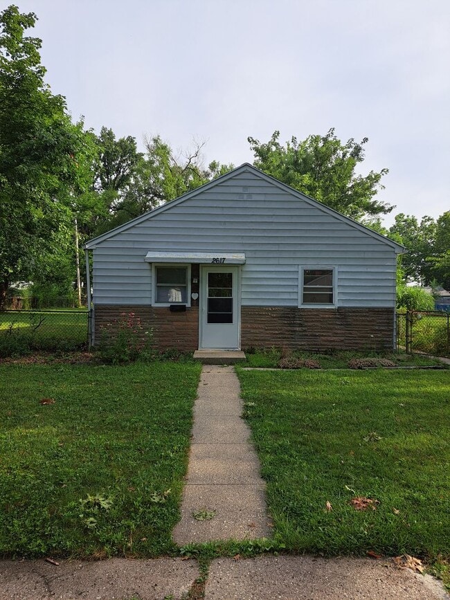 Building Photo - 2617 Curdes Ave