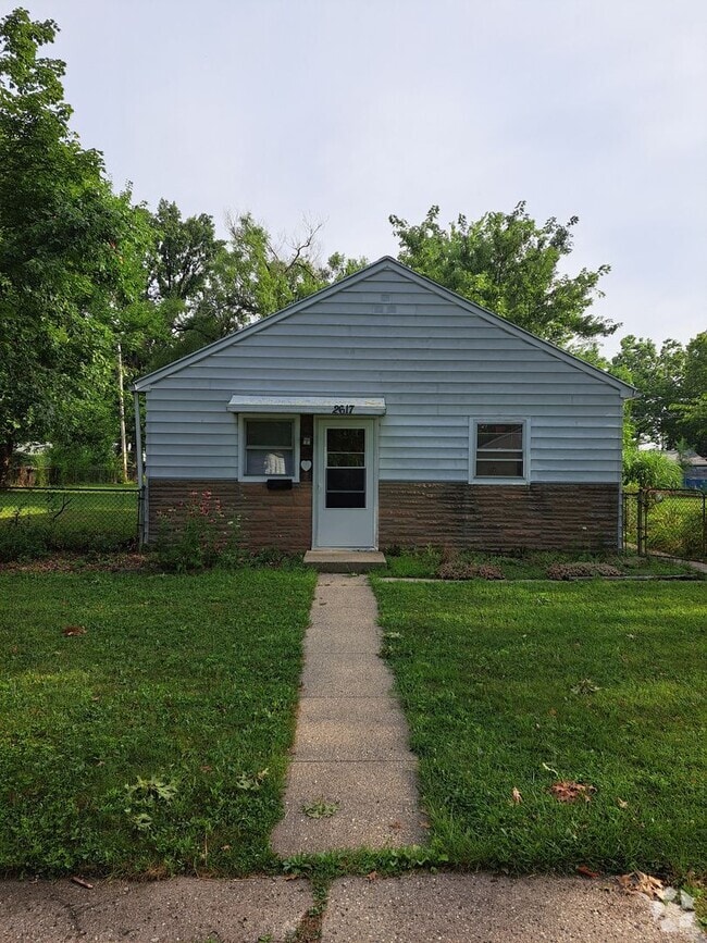 Building Photo - 2617 Curdes Ave