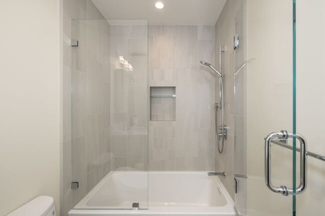 Building Photo - 1009 S Norfolk St