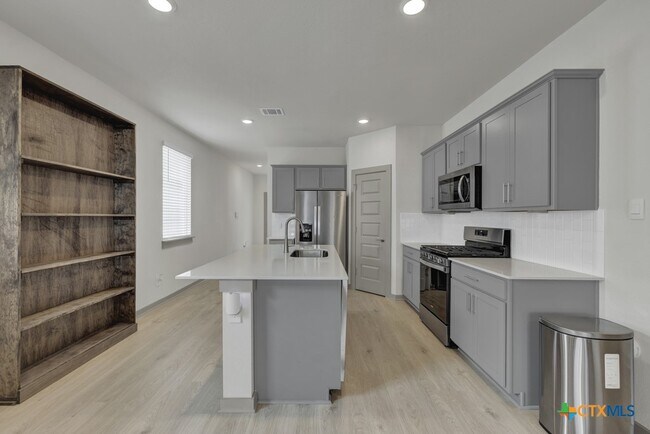 Foto del edificio - 1312 Plymouth St