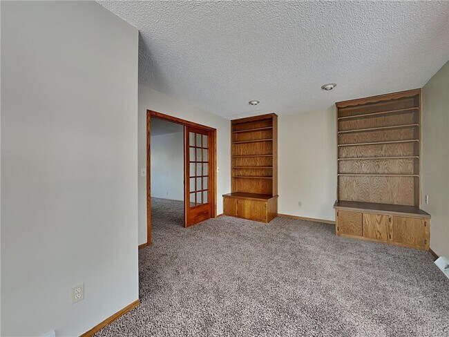 Foto del edificio - 3405 Ensign Ave N