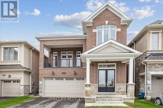 Building Photo - 925 Hickory Cres