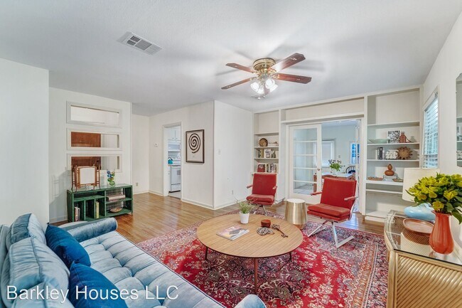 Foto del edificio - 3 br, 2 bath House - 912 Field