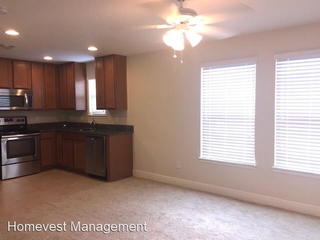 Foto del edificio - 8701 Via Trieste Dr