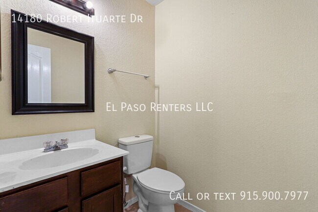Foto del edificio - 14180 Robert Ituarte Dr