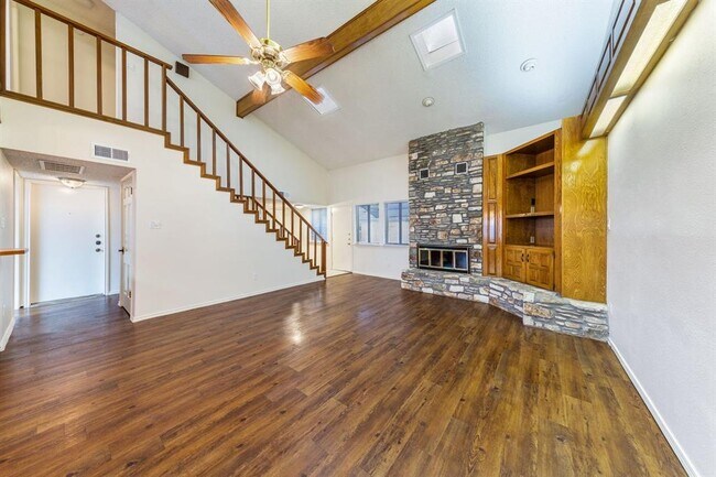 Foto del edificio - 8501 Fathom Cir