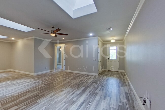 Foto del edificio - 7310 Mosley St