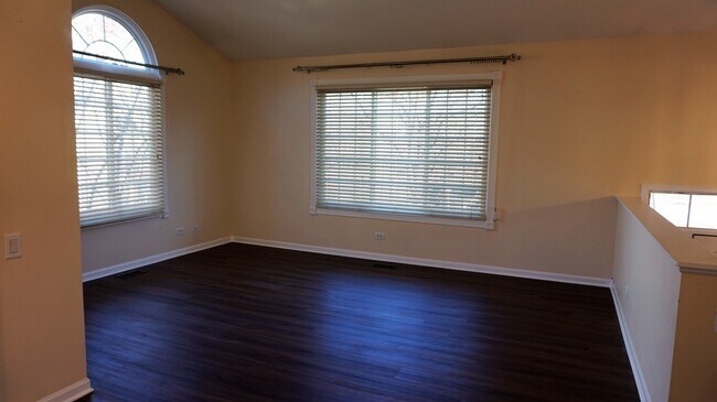 Building Photo - 2402 Dawson Ln