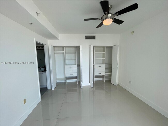 Foto del edificio - 92 SW 3rd St