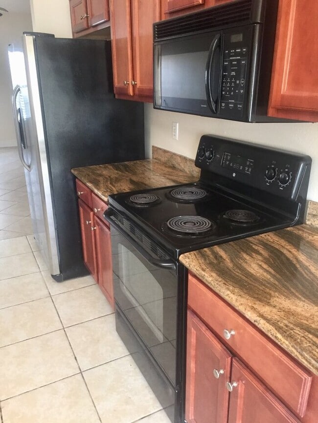 Building Photo - Beautiful 3/2 in bay St. Louis, MS