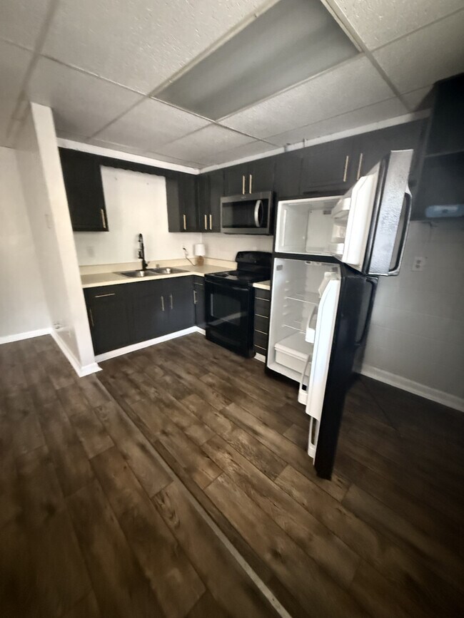 Foto del edificio - Creekside Apartments