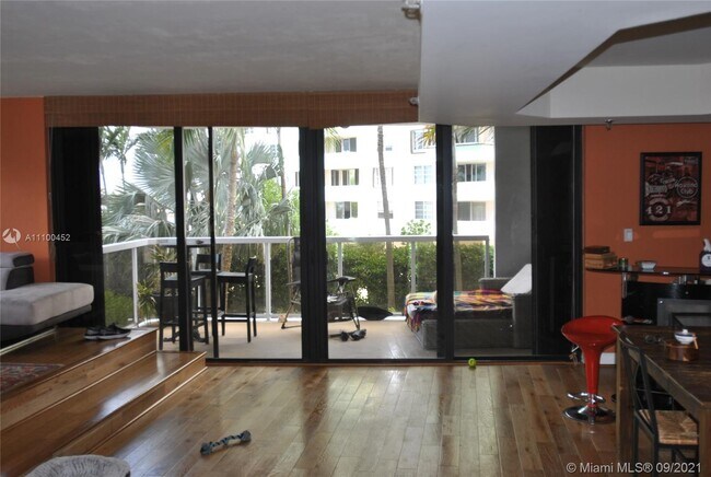 Foto del edificio - 9 Island Ave