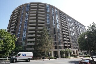 Building Photo - 4620 N Park Ave
