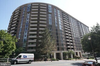 Building Photo - 4620 N Park Ave