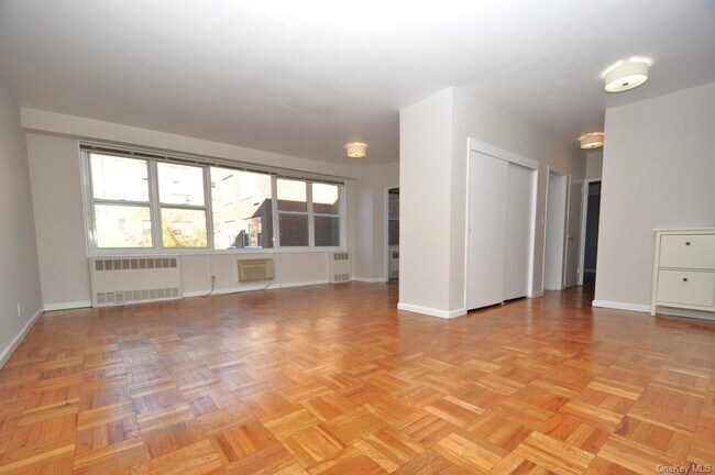 Foto del edificio - 281 Garth Rd