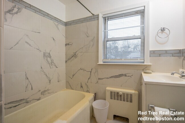 Building Photo - 699 Boylston St