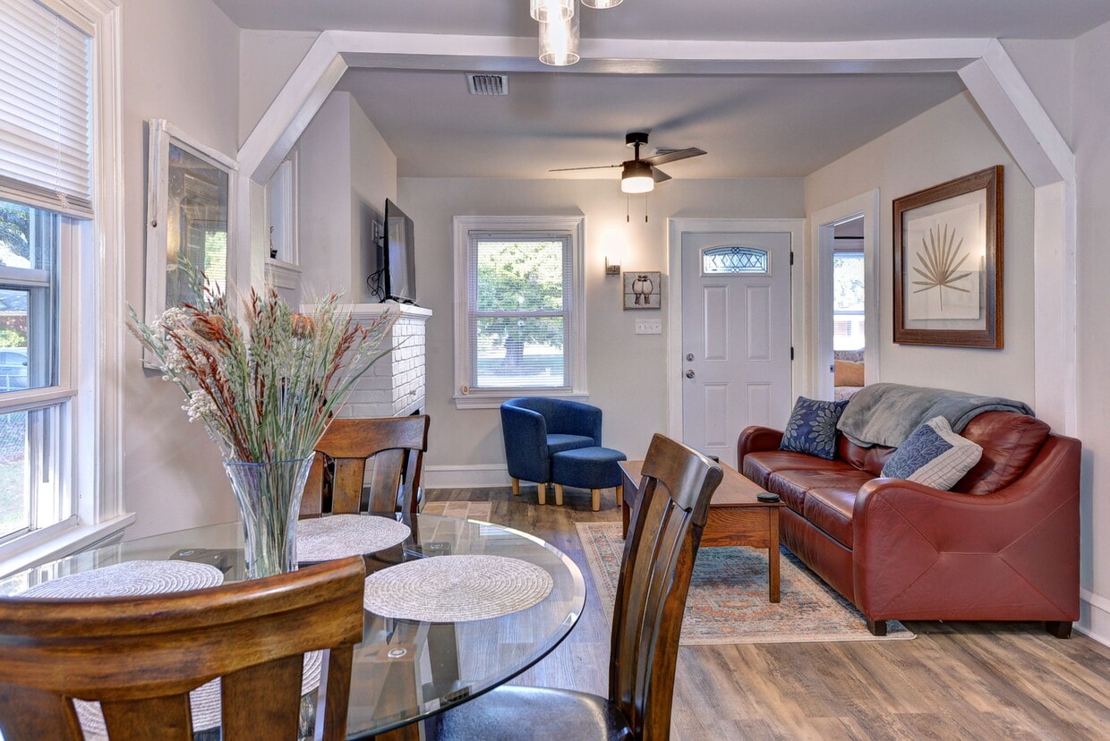 Photo - 335 Greenbriar Ave (Hampton, VA)