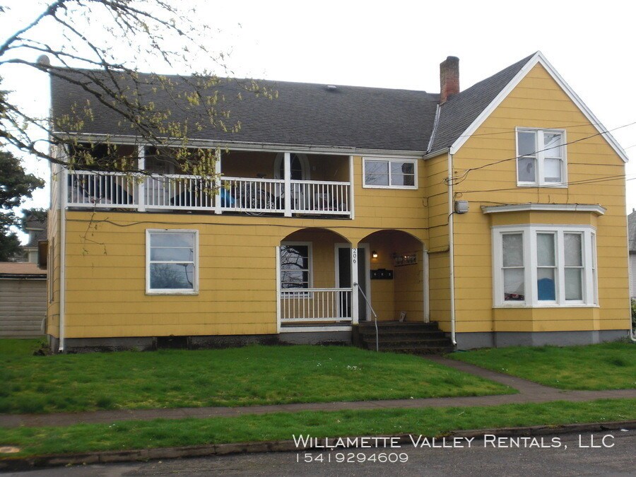 Primary Photo - 206 SE 4th Ave