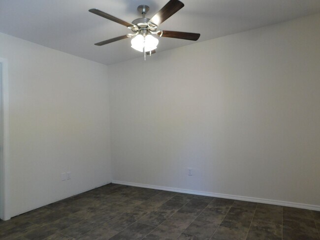 Foto del edificio - 625 Poplar St