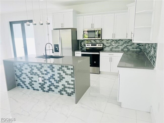 Foto del edificio - 106 El Dorado Blvd N