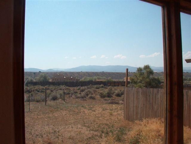 Building Photo - Great View in Lower Las Colonias