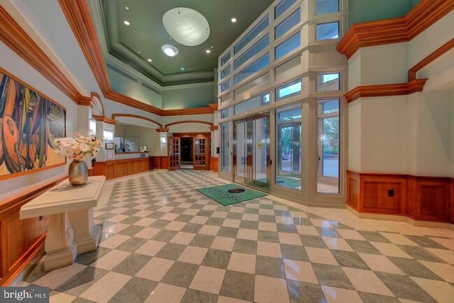 Foto del edificio - 11800 Sunset Hills Rd