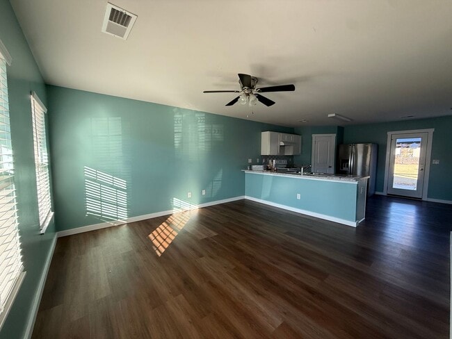 Building Photo - 4 Bedrooms, 3 Bathrooms - Home in West Rome!