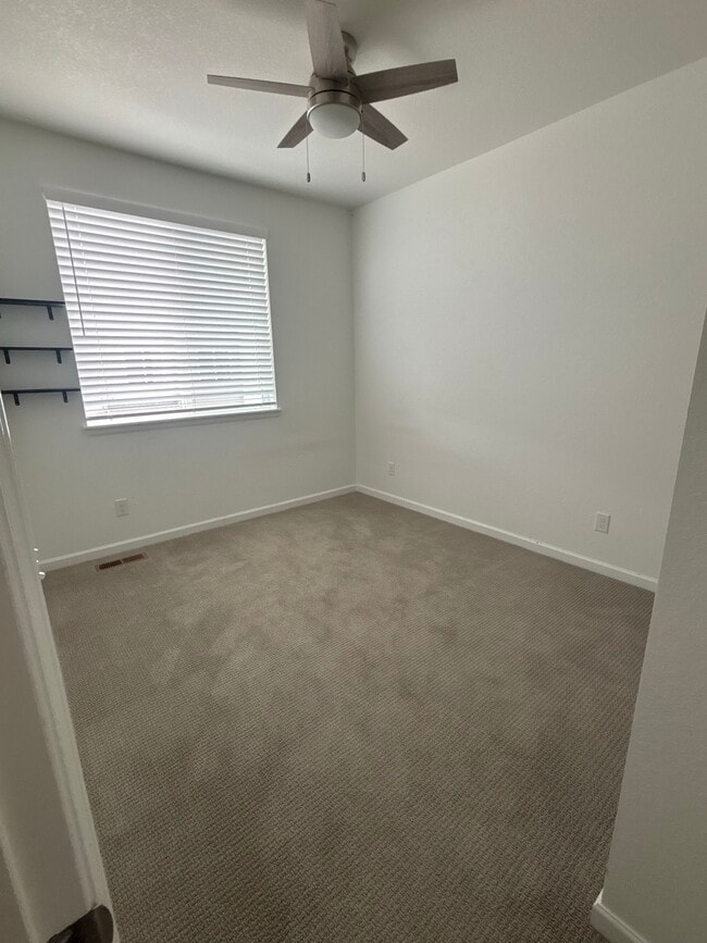Building Photo - 404 Millwall Cir