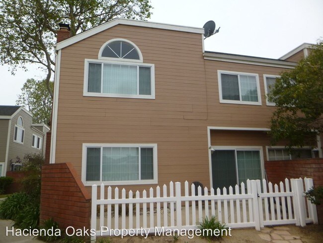 Building Photo - 2 br, 2.5 bath House - 2435 Country Lane