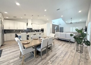 Building Photo - 45055 Coldbrook Ln