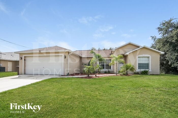 Foto principal - 2511 52nd St SW