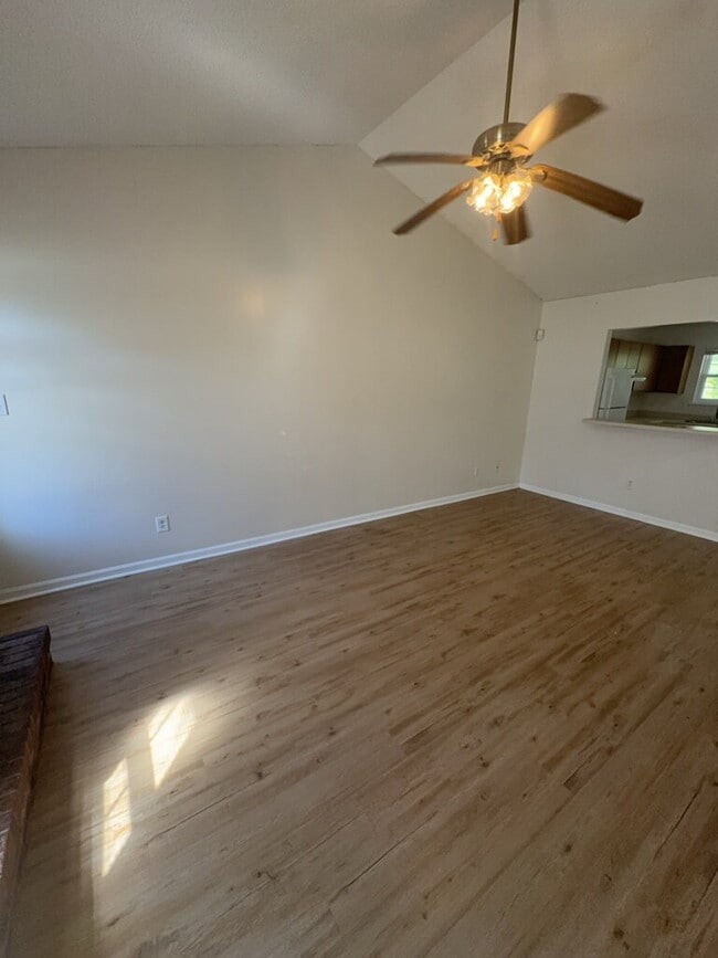 Foto del edificio - 212 Live Oak Ct