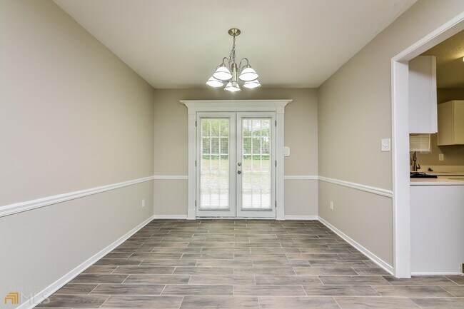 Building Photo - 3717 Paddington Trail
