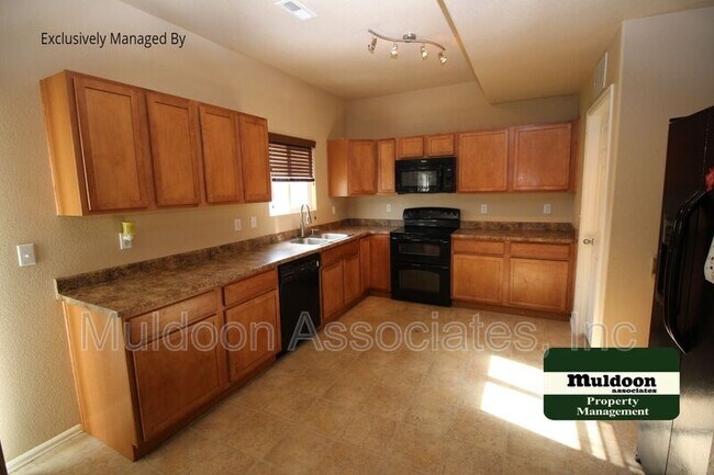 Building Photo - 9274 Sand Myrtle Dr
