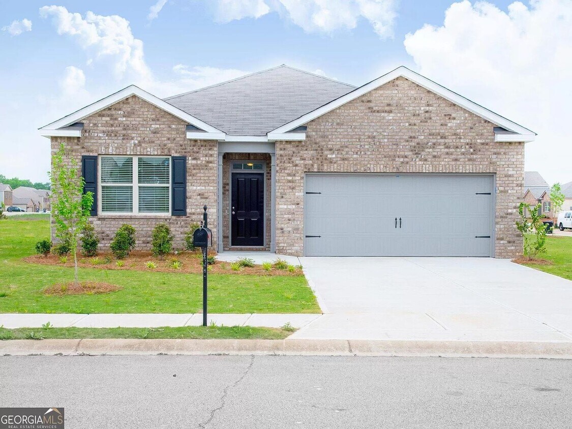 Primary Photo - 1528 Brangus Dr